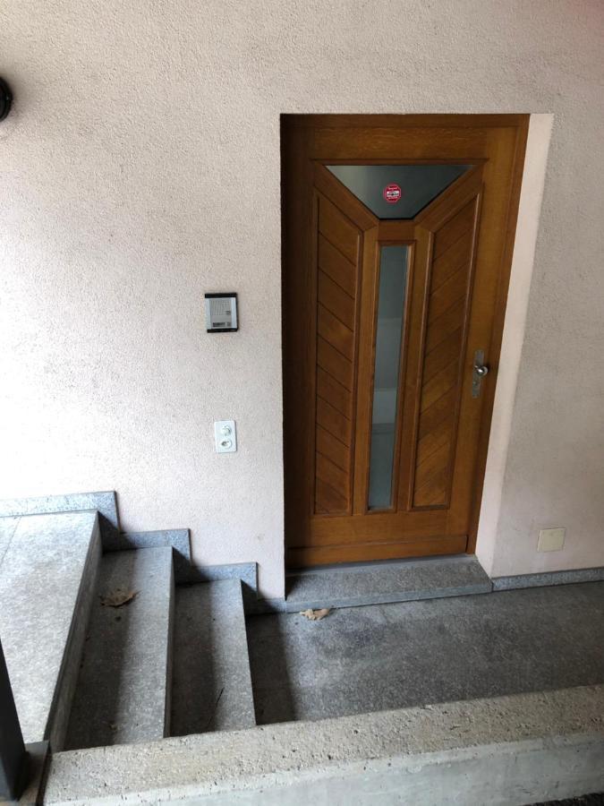 Gemuetliche Ferienwohnung Mit Garten Biasca Esterno foto