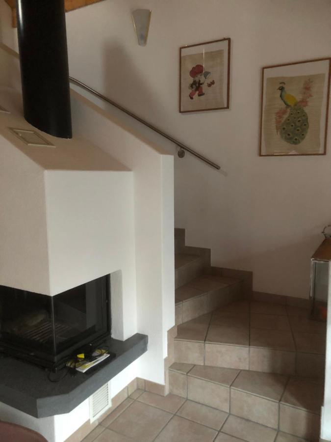 Gemuetliche Ferienwohnung Mit Garten Biasca Esterno foto
