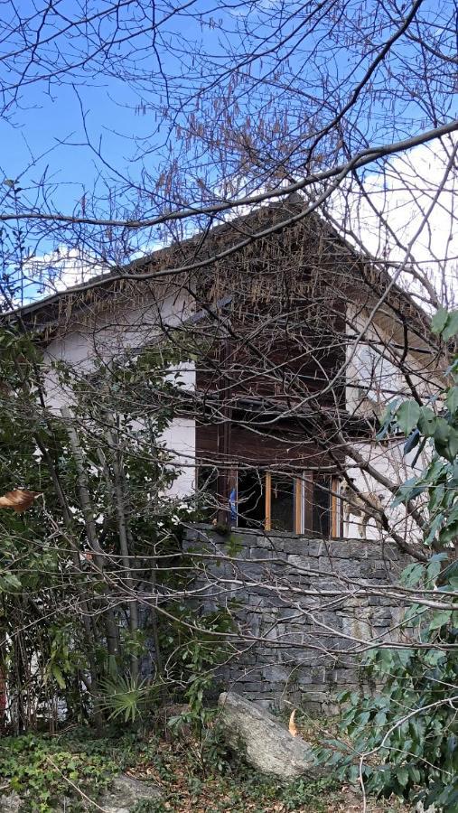 Gemuetliche Ferienwohnung Mit Garten Biasca Esterno foto