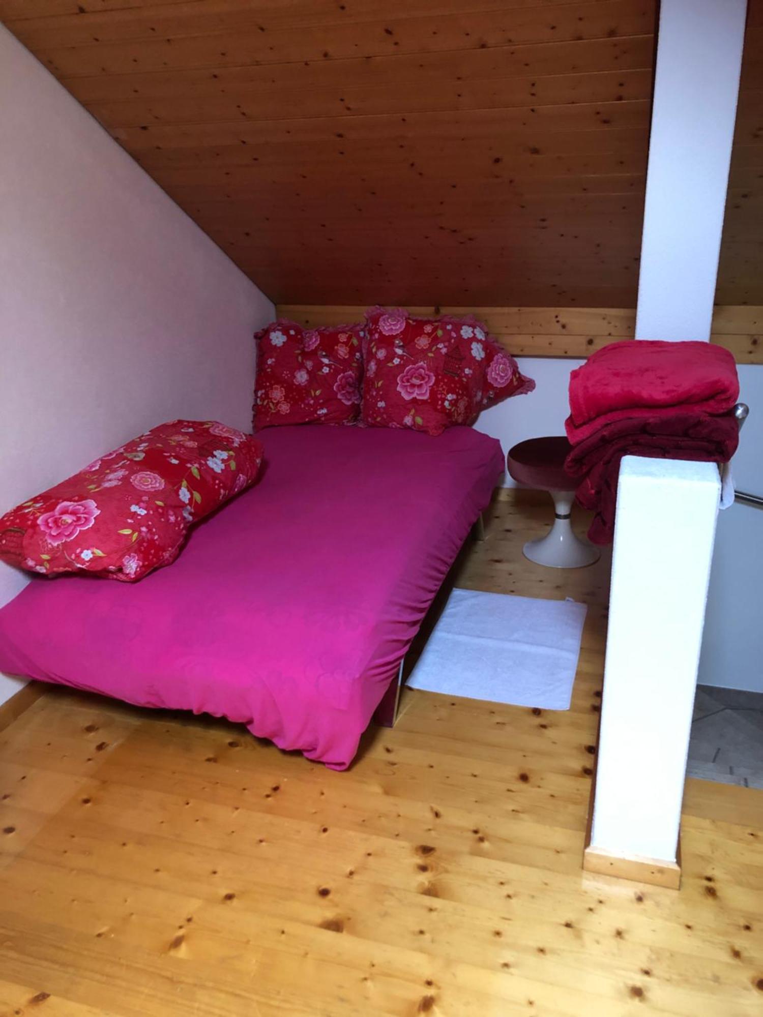 Gemuetliche Ferienwohnung Mit Garten Biasca Esterno foto